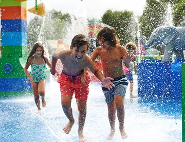 Children exploring and laughing in DUPLO® Splash Safari at the LEGOLAND® Windsor Resort