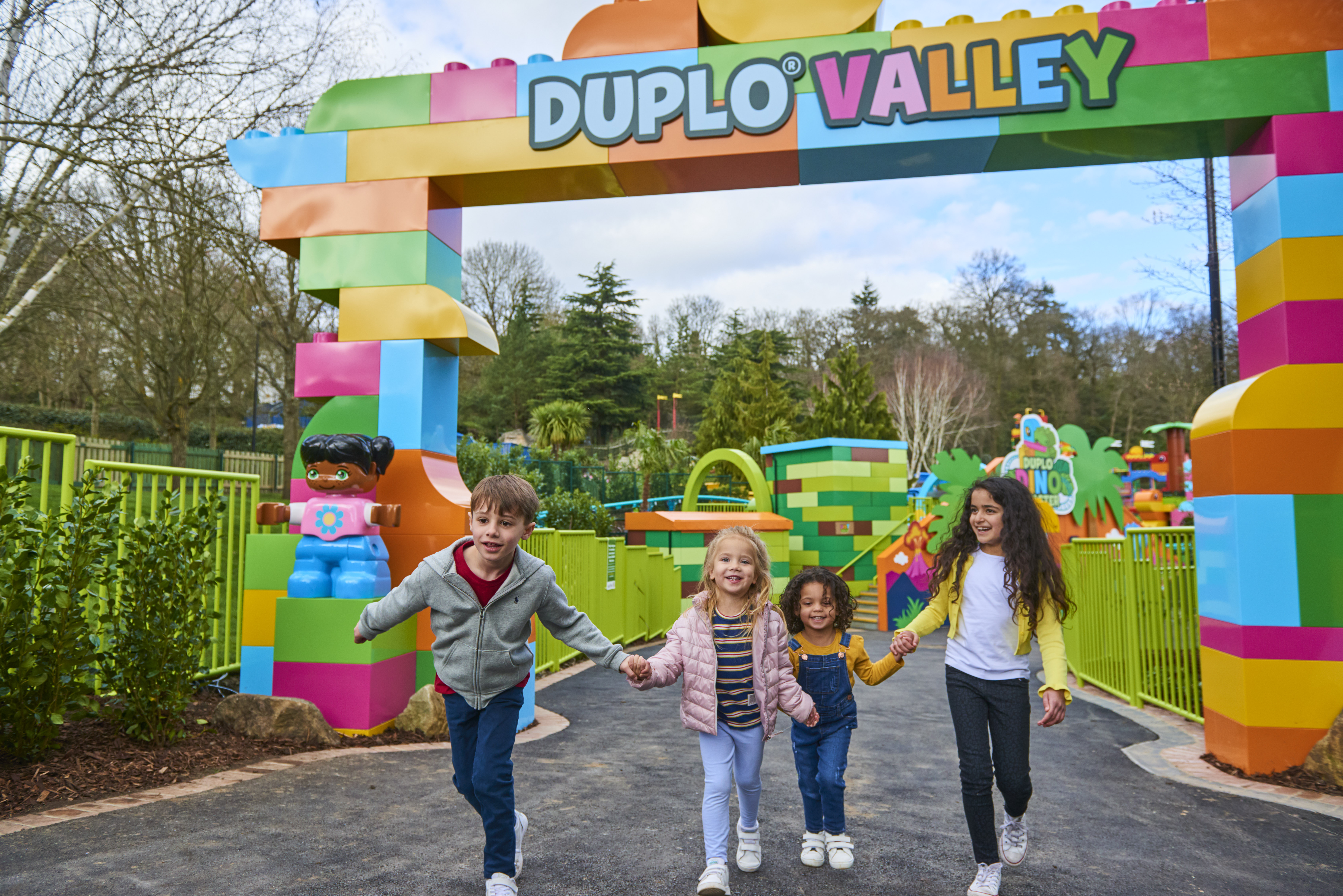 Children running through DUPLO® Valley portal at the LEGOLAND® Windsor Resort